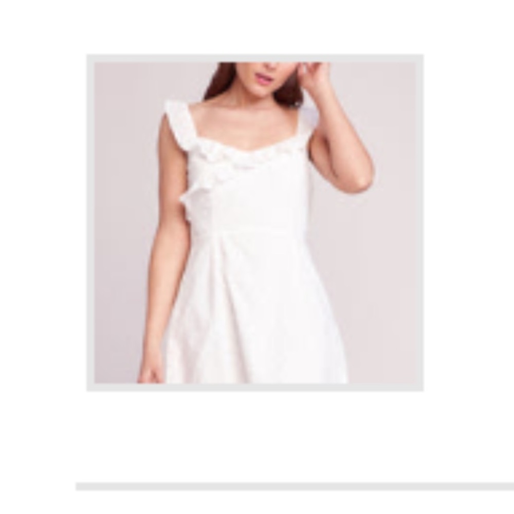 BBDakota white ruffle dress size 4 NWT